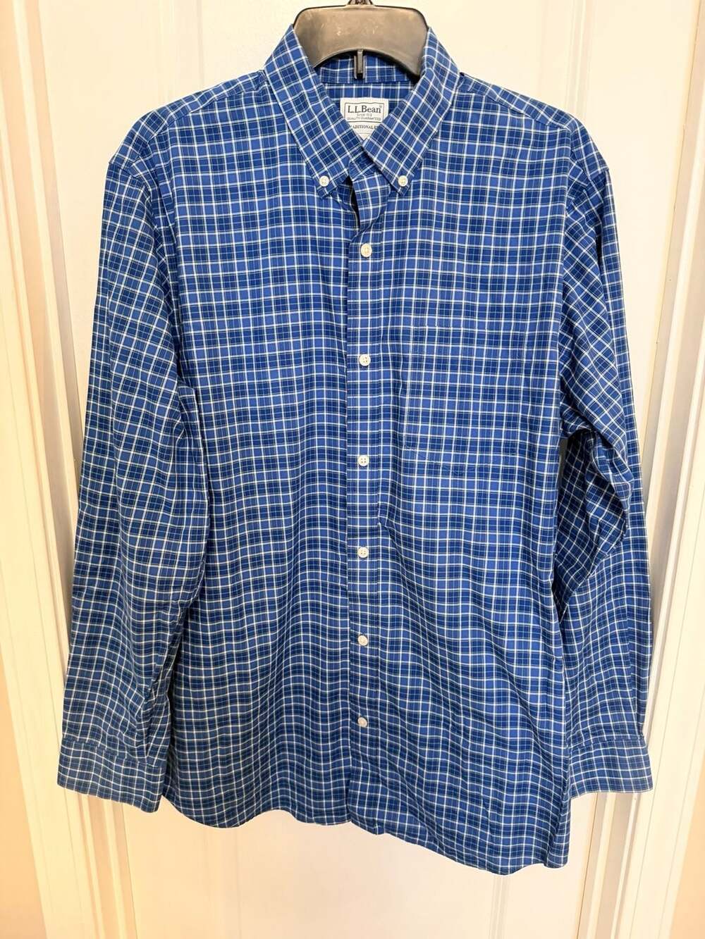 L.L. Bean Traditional Fit Plaid Shirt Size M-Reg Blue Cotton